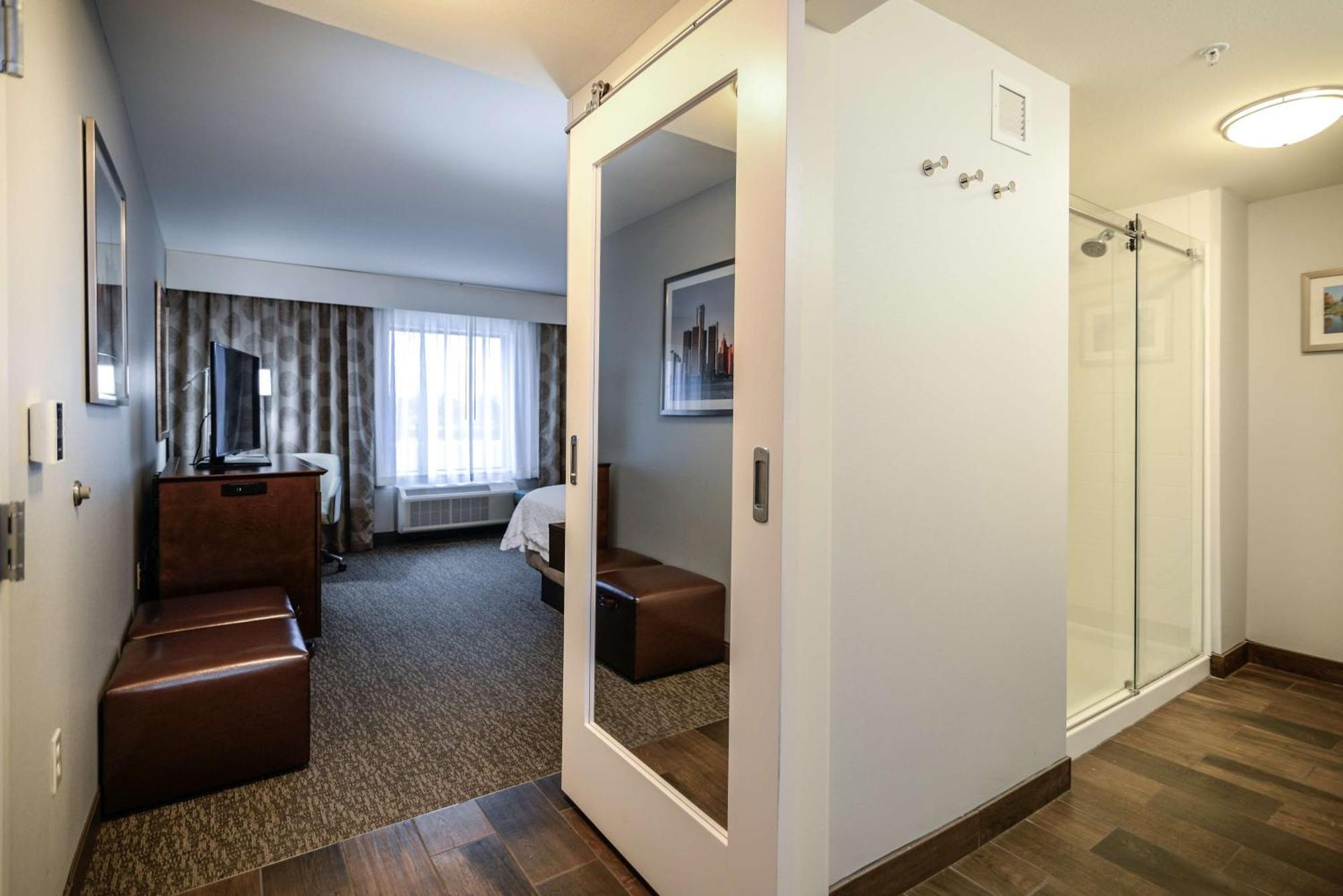 Hampton Inn Brighton Mi Ngoại thất bức ảnh