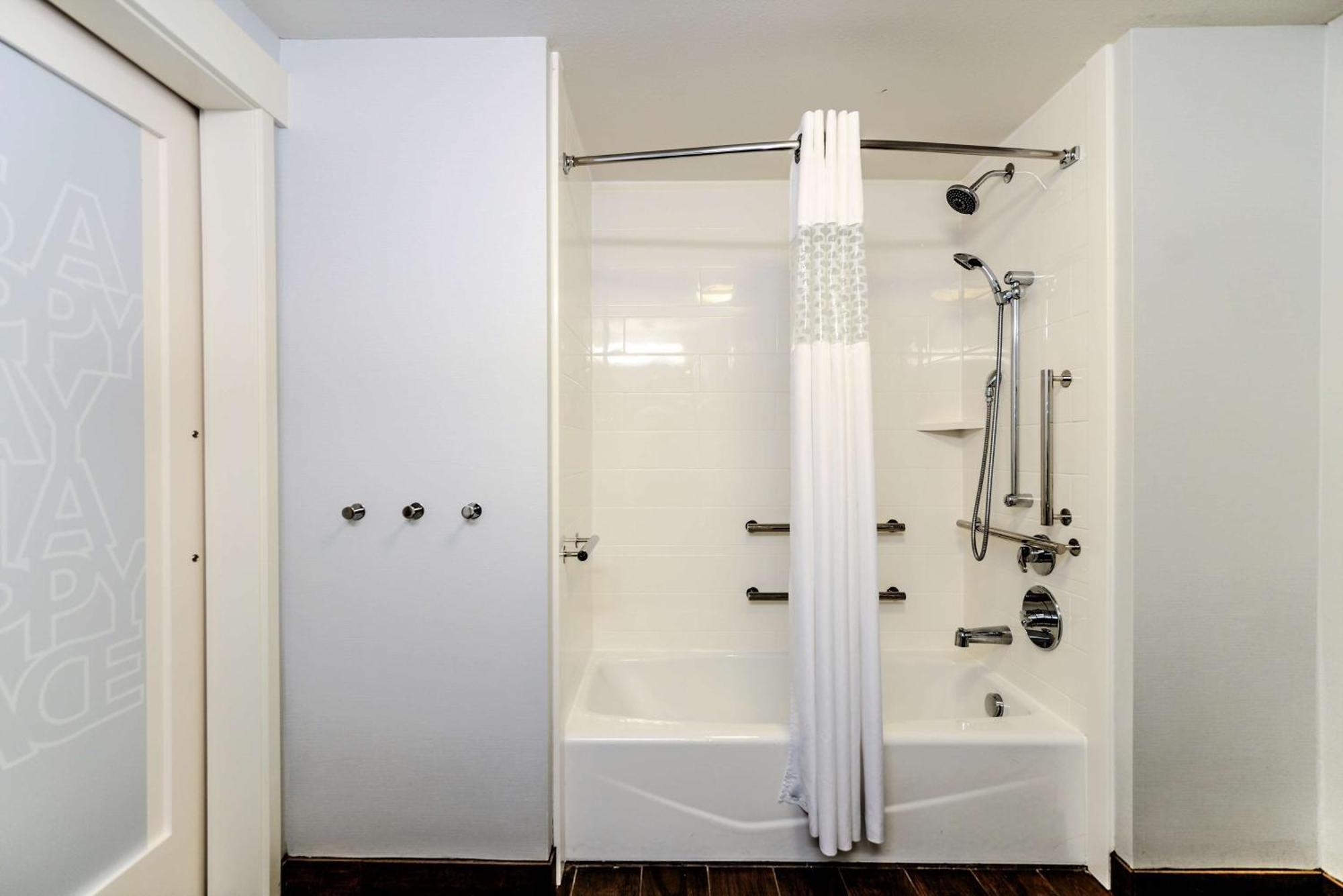 Hampton Inn Brighton Mi Ngoại thất bức ảnh
